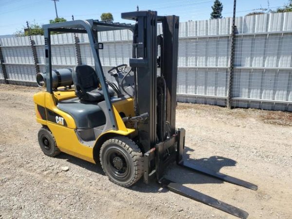 2011 CATERPILLAR FORKLIFT
